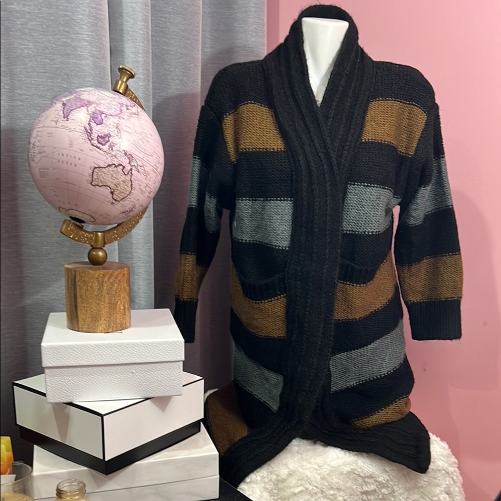 NEW beautiful cardigan